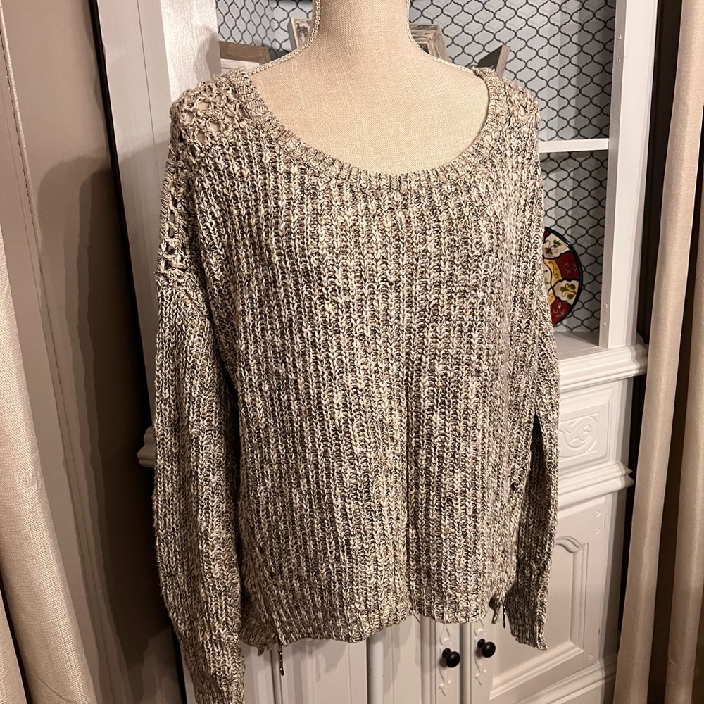 Silver‎ Jeans sweater